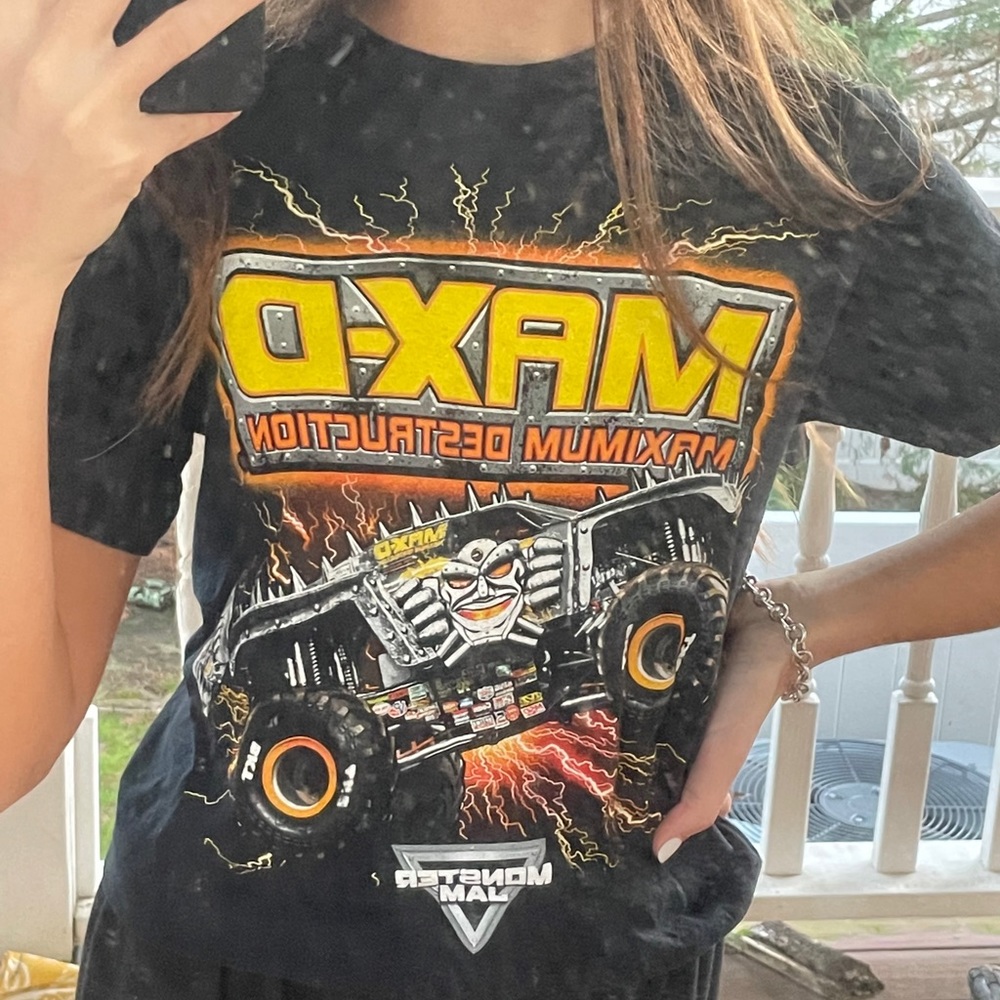 sickk graphic tee